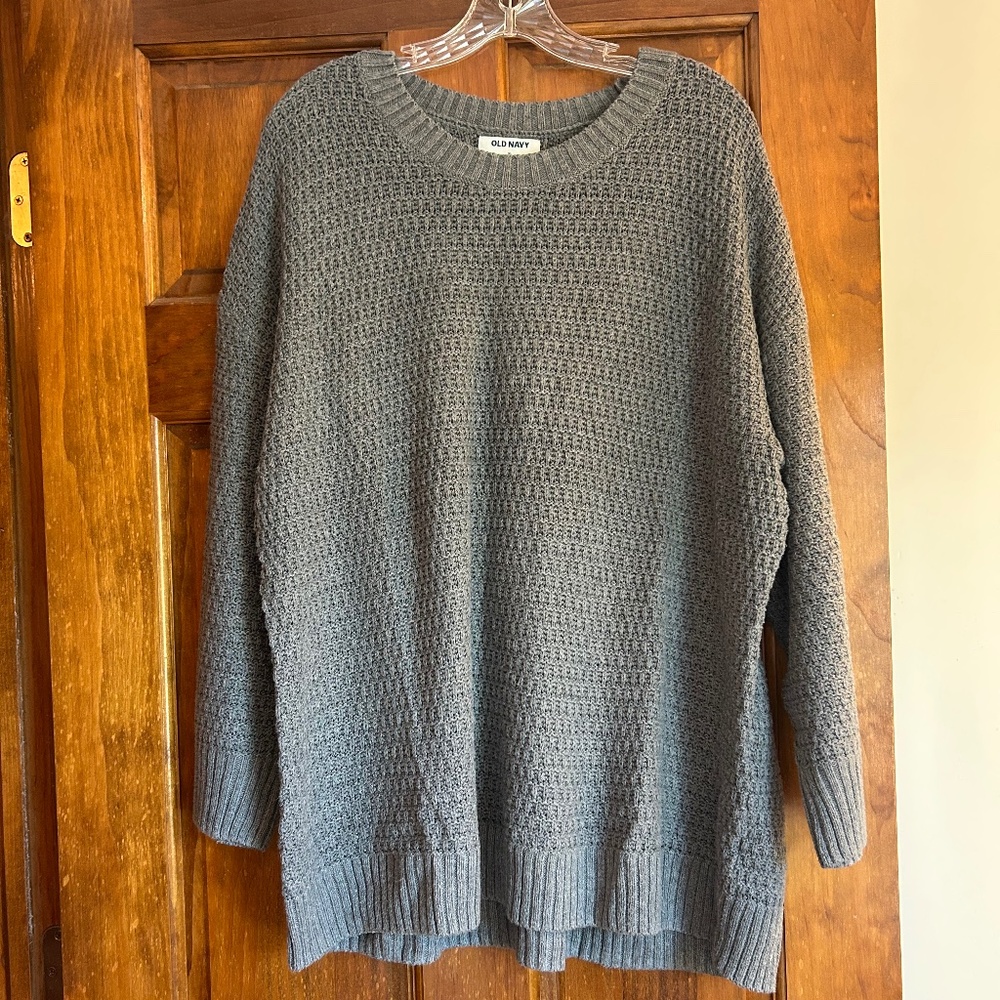 Women’s Old Navy sweater
